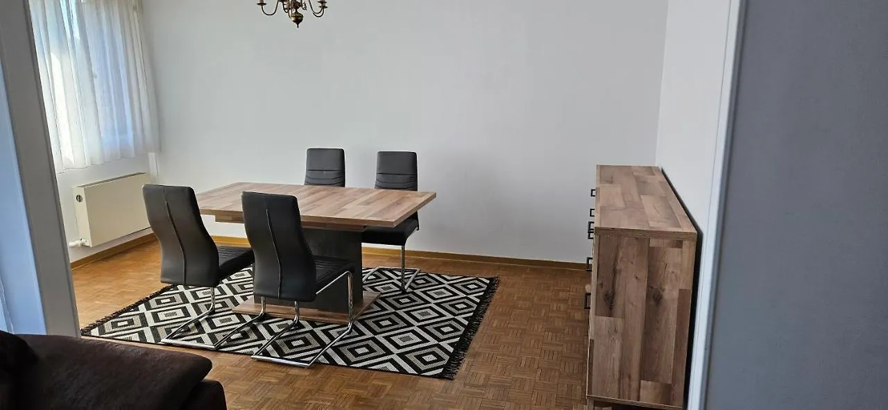 Joli 4 Pieces Salon De Provence Apartamento